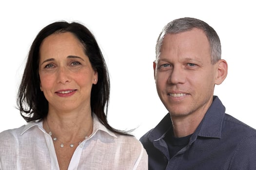 מימין: פרופ׳ ניסן לנגברג, ראש מכון הראל לחדשנות באקטואריה בפקולטה לניהול ע״ש קולר באוניברסיטת תל אביב, צילום: חן גלילי; ד״ר ענת אלעד, מנהלת מכון הראל לחדשנות באקטואריה בפקולטה לניהול ע״ש קולר באוניברסיטת תל אביב, צילום: יח״צ 